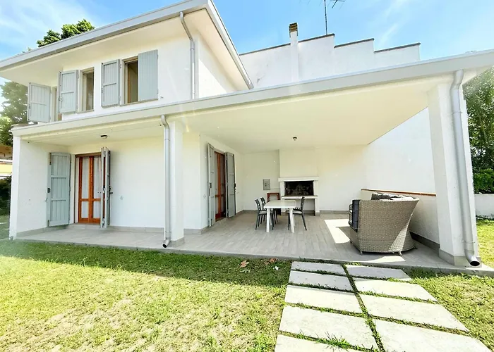 Nina By Interhome Lido delle Nazioni